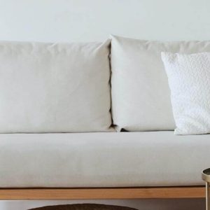 Armchairs & chaise longues