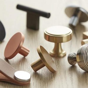 Knobs & handles